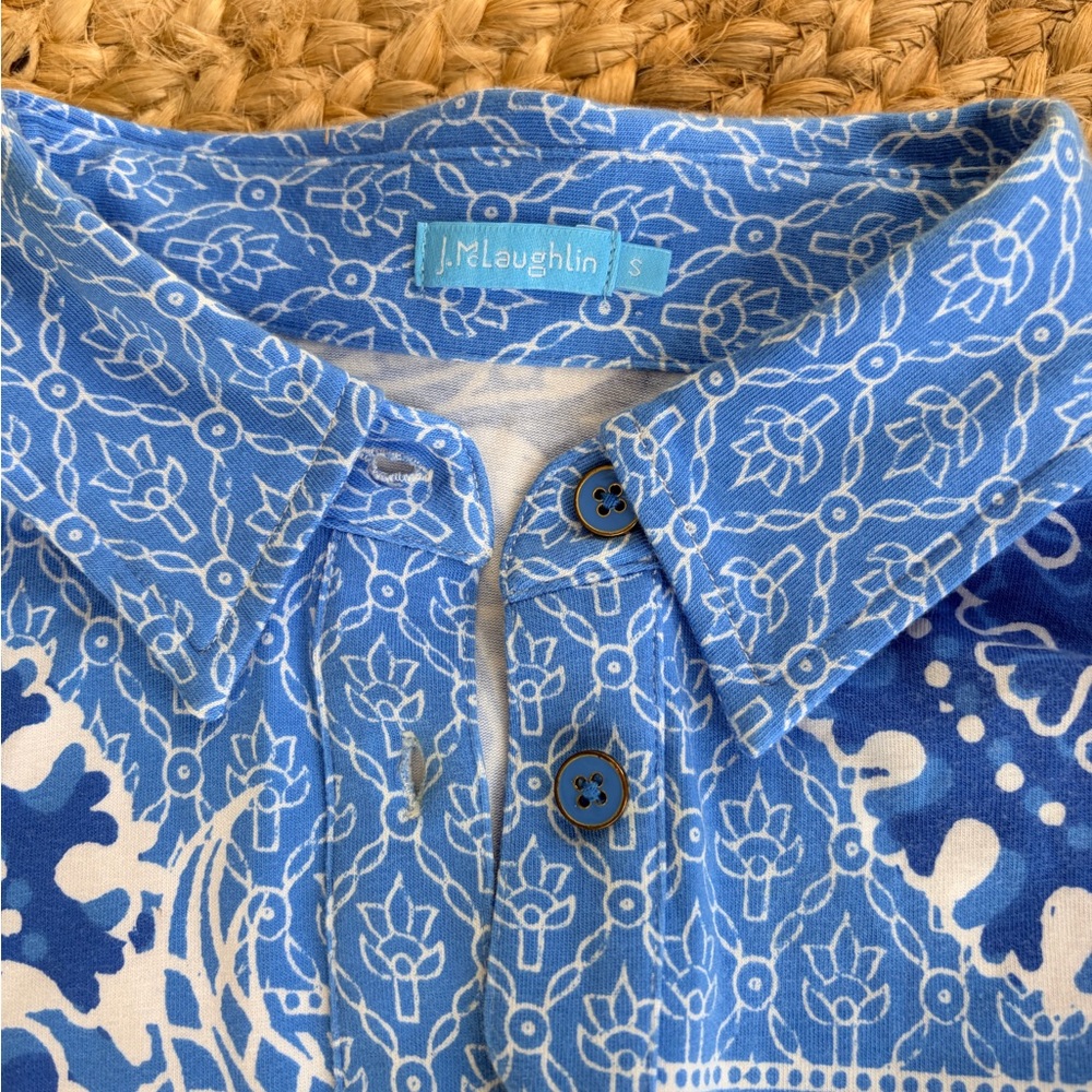 J. McLaughlin Blue and White quarter length stretch knit Top - Picture 3 of 6